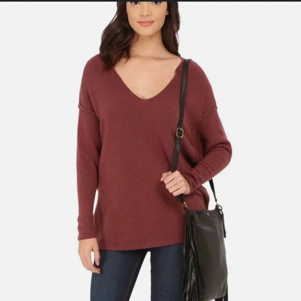 FREE PEOPLE OVERSIZED SOFTLY VEE SWEATER